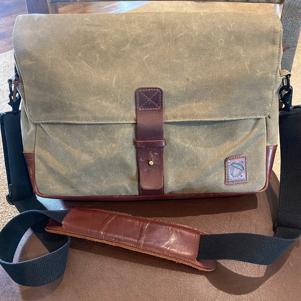 NUTSAC SATCHEL 13. sling bag, 13 inch laptop bag,